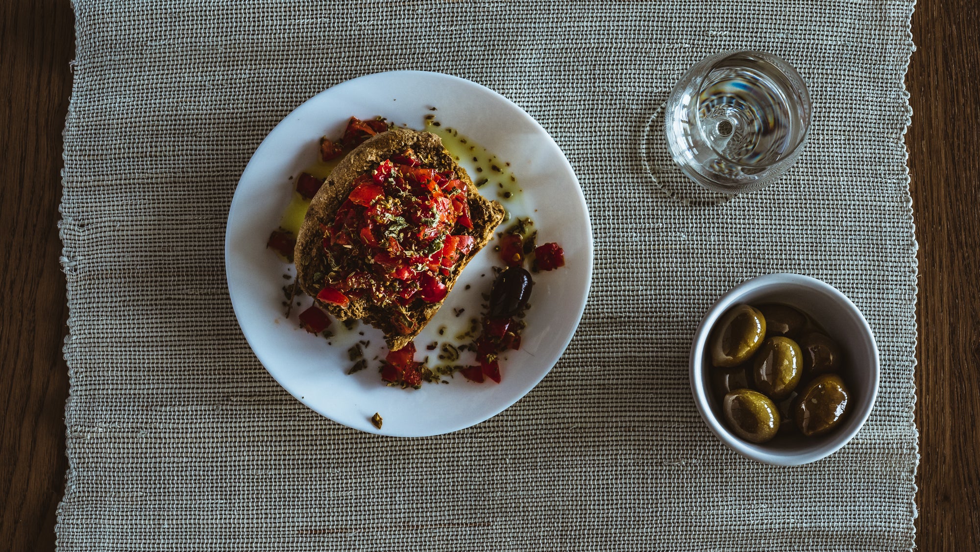 Dakos - kretischer Zwieback mit Tomate